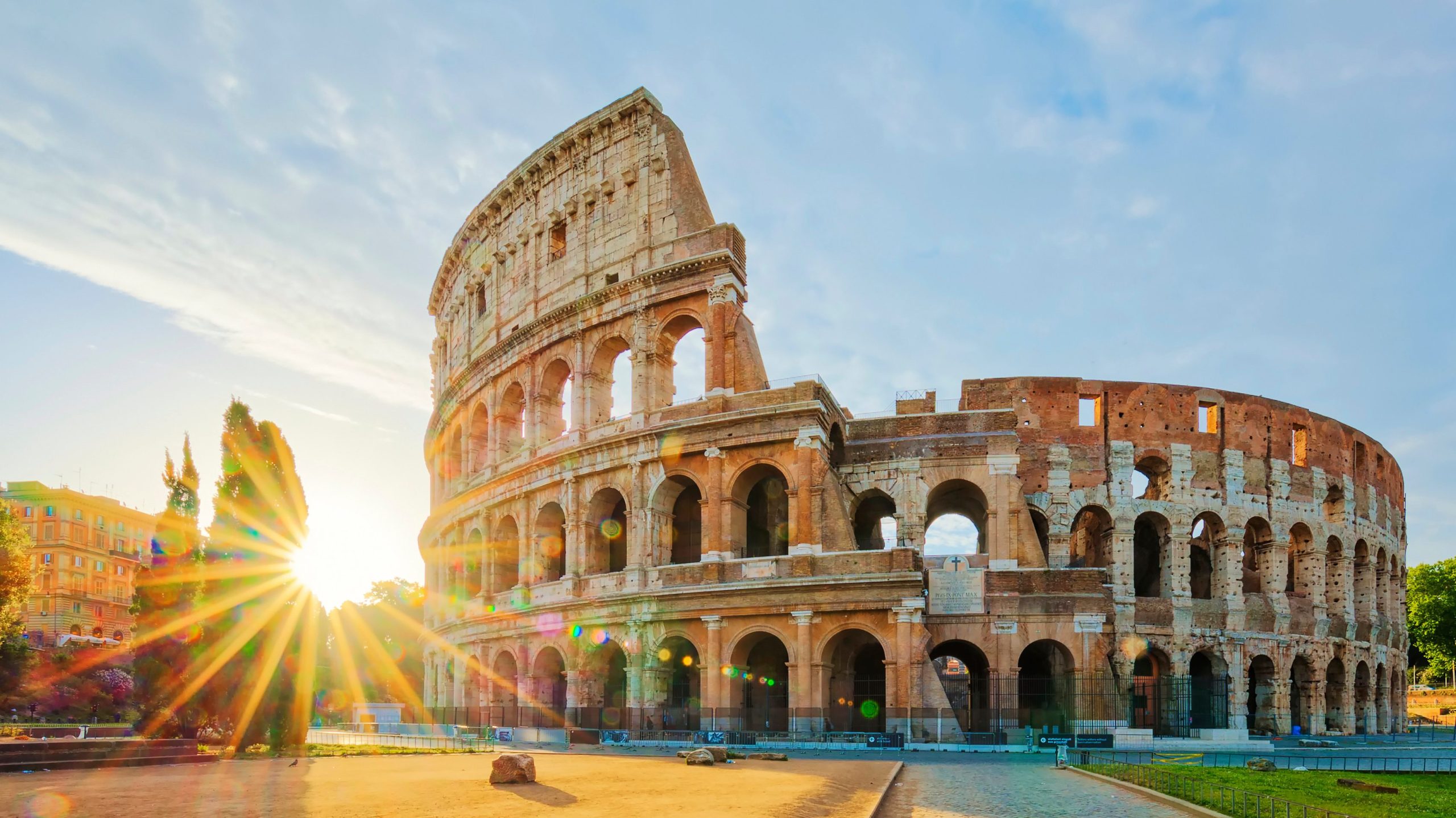 roman colosseum sunrise italy