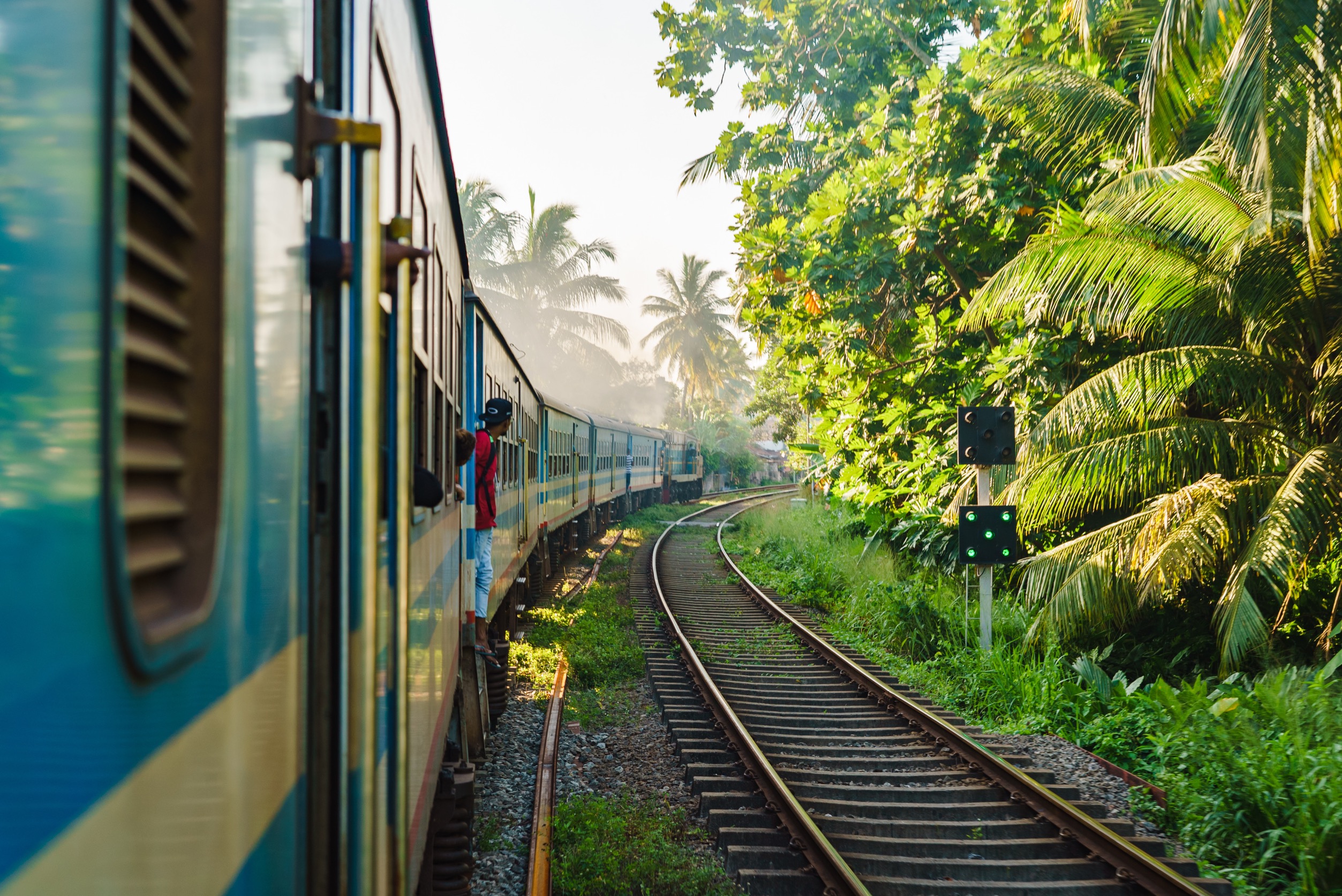 How to Get Around Sri Lanka: Private Drivers, Trains, Transfers & Timing