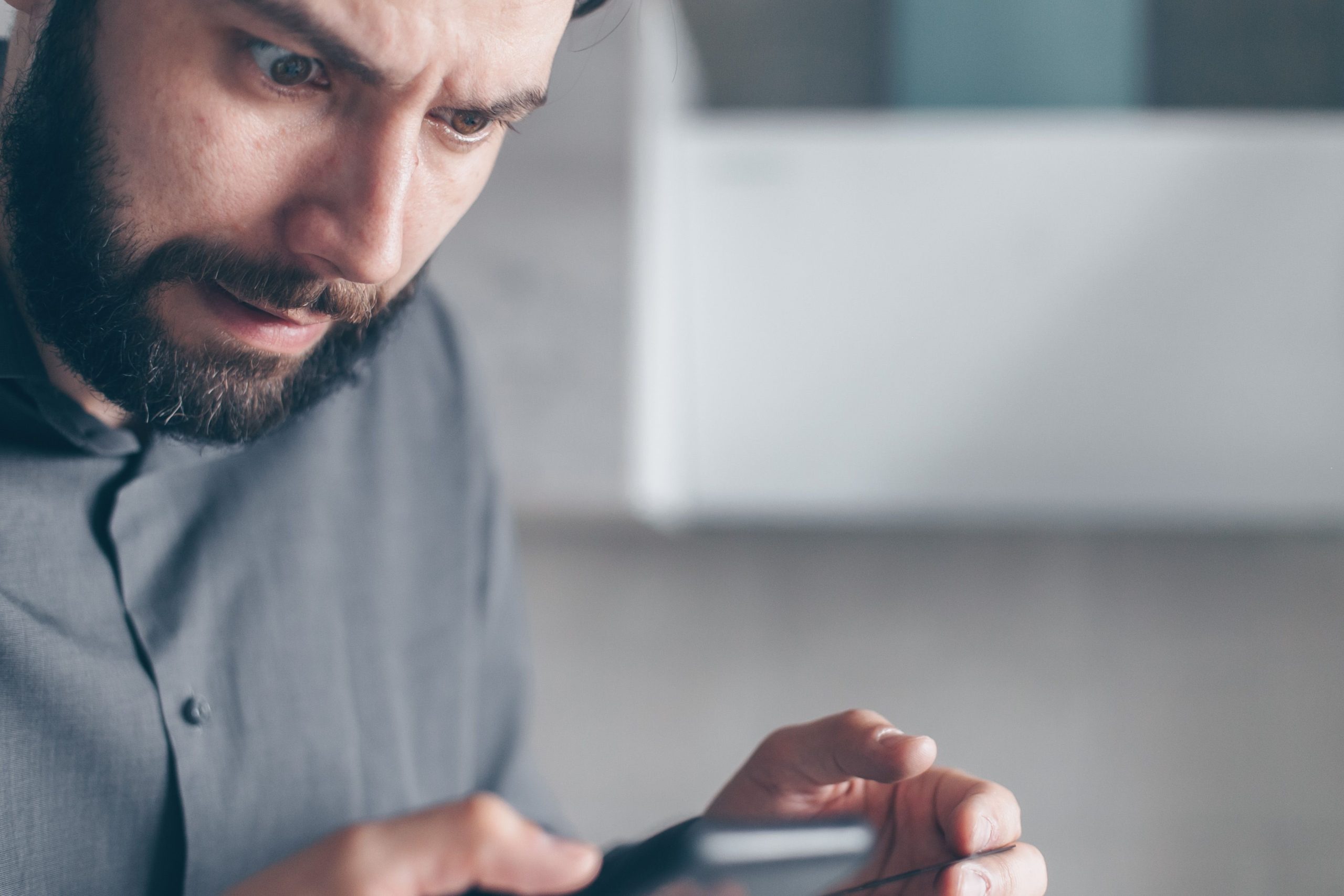 Why Most Travel Apps Feel Overwhelming (What a Travel Planning App Should Do Instead)